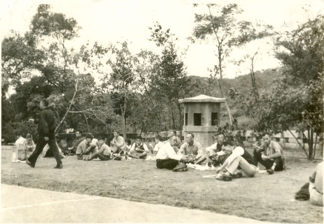 1970年代師生陽明山郊遊野餐