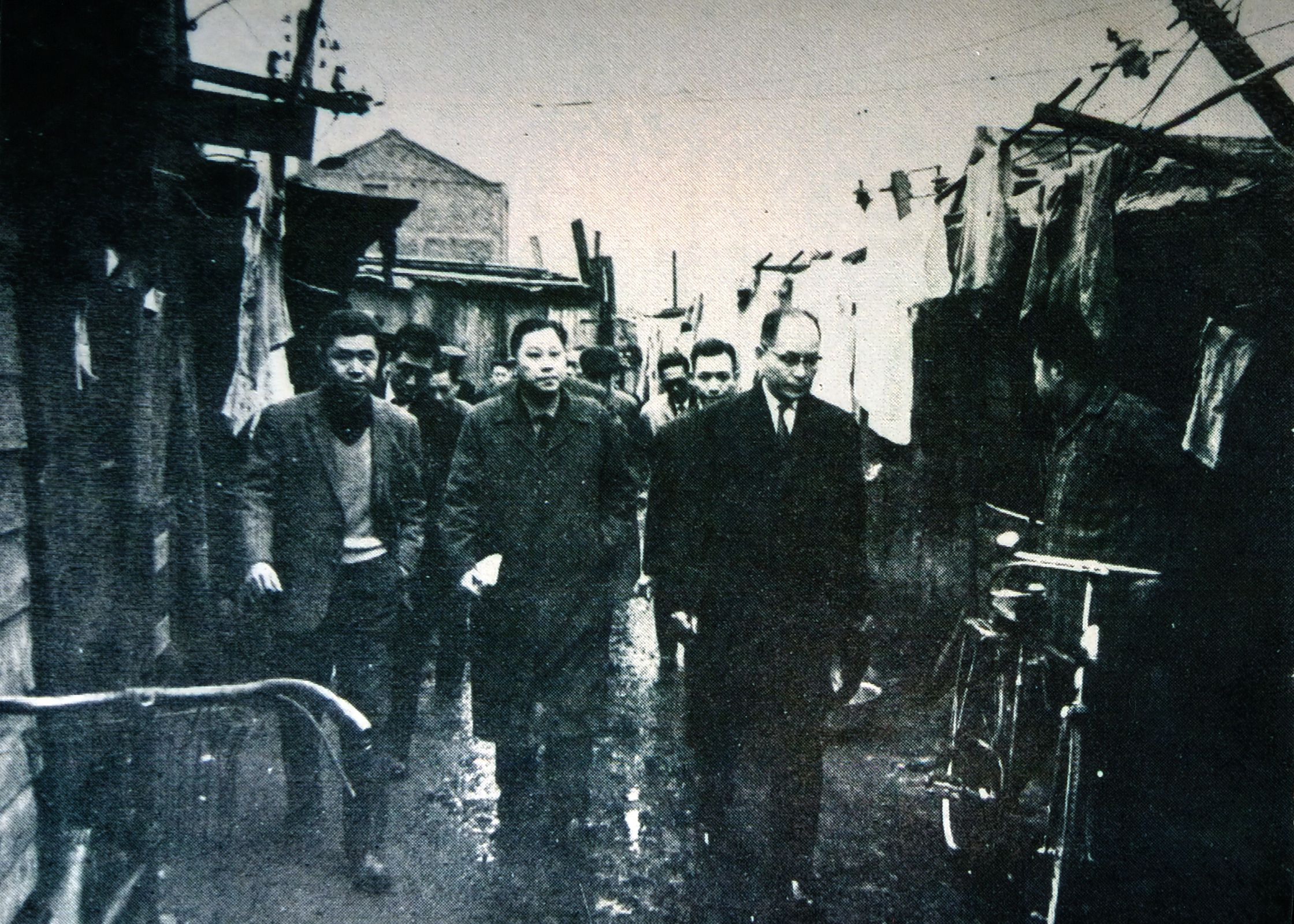 1960年代高玉樹市長巡視柳鄉社區裡的貧民違建