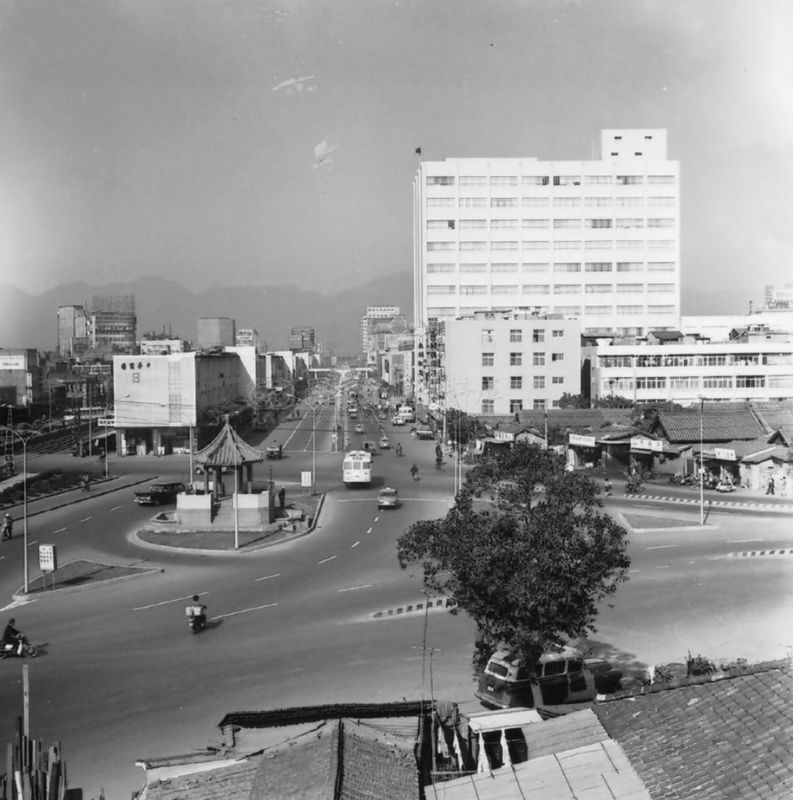 1960年代剛完工的中華商場