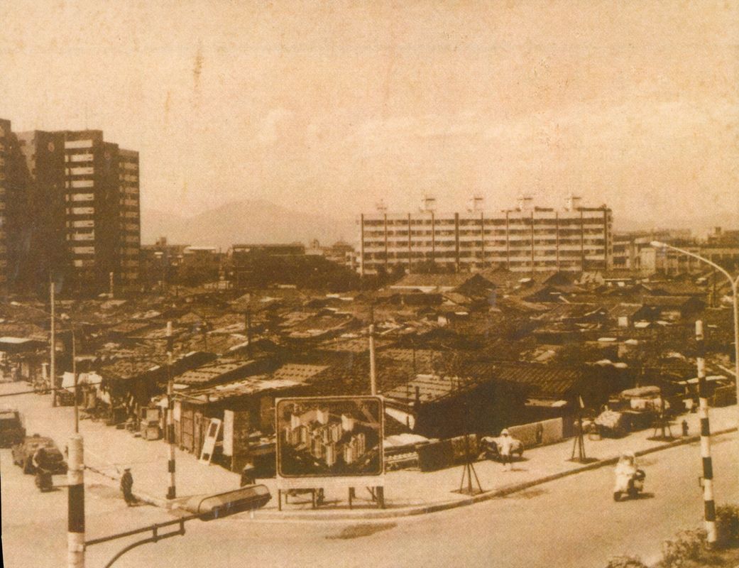 1970年代南機場眷村改建前的戶外廣告